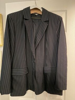 Ashley Park x RTR Navy Pinstripe Oversized Menswear Blazer Size 10